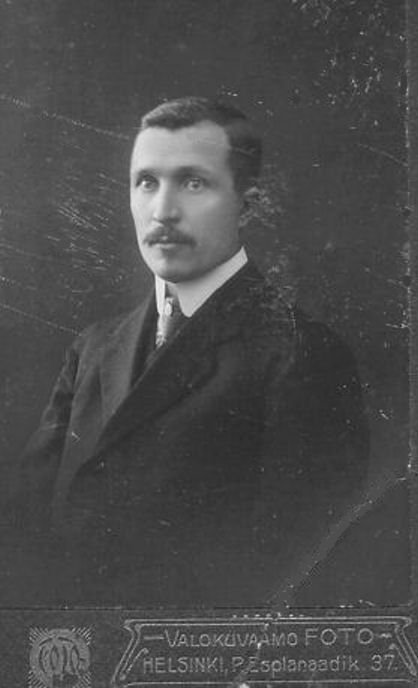 Antti Juho-Petterinpoika Bulldra.jpg (29717 bytes)