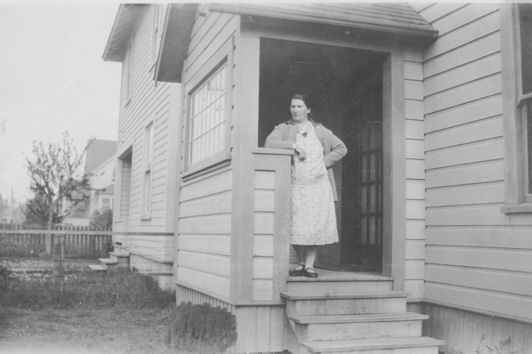 Hilma Amerikassa.jpg (41925 bytes)