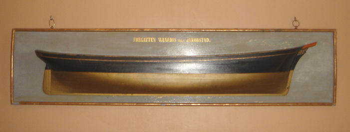 Vanadiksen puolirunkomalli.jpg (31264 bytes)